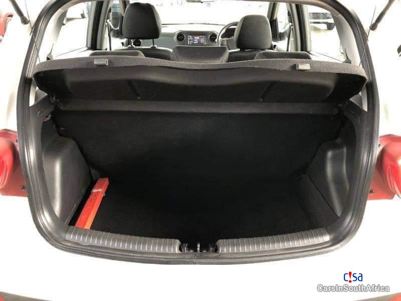 Hyundai i10 1.25 Manual 2015 - image 9