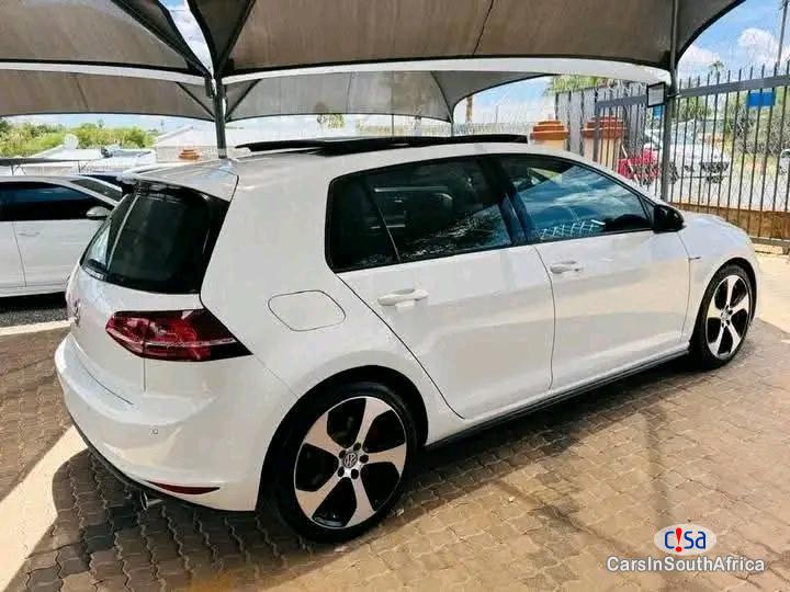 Volkswagen Golf Manual 2016 - image 2
