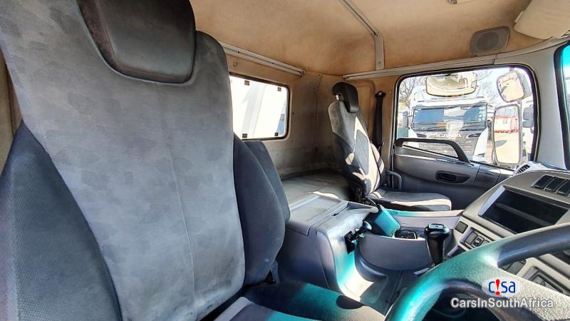 Nissan 5.2 Automatic 2016 - image 11