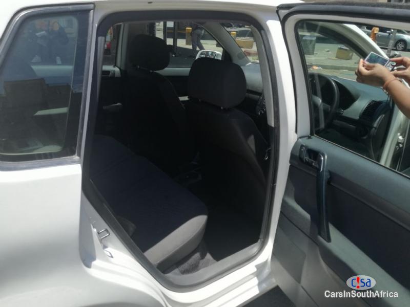 Volkswagen Polo 1.6 Manual 2009 - image 5