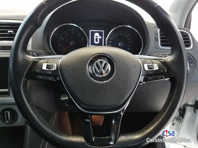 Volkswagen Polo Tsi Highline Manual 2017 - image 14