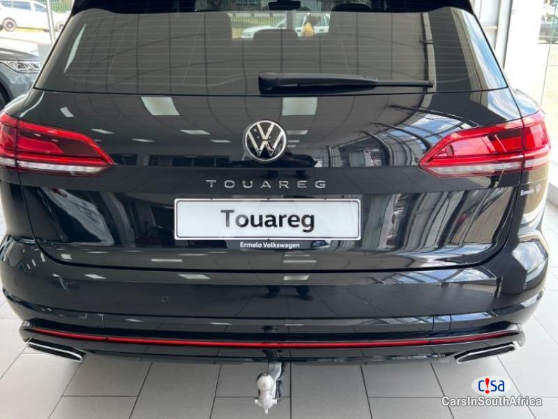 Volkswagen Touran 2.4 Automatic 2022 - image 2
