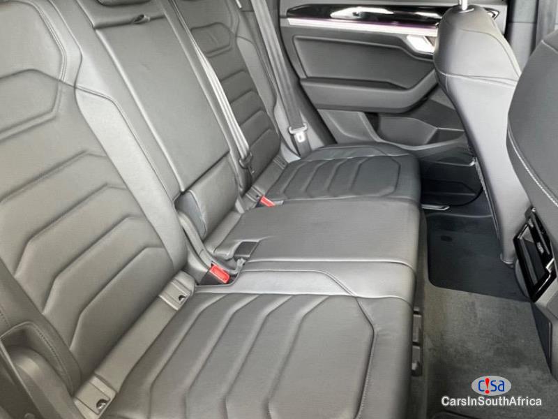 Volkswagen Touran 2.4 Automatic 2022 - image 5