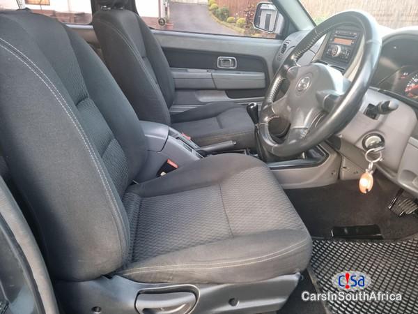 Nissan NP300 2.5 Manual 2020 - image 5