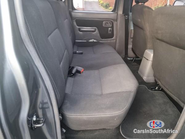 Nissan NP300 2.5 Manual 2020 - image 6