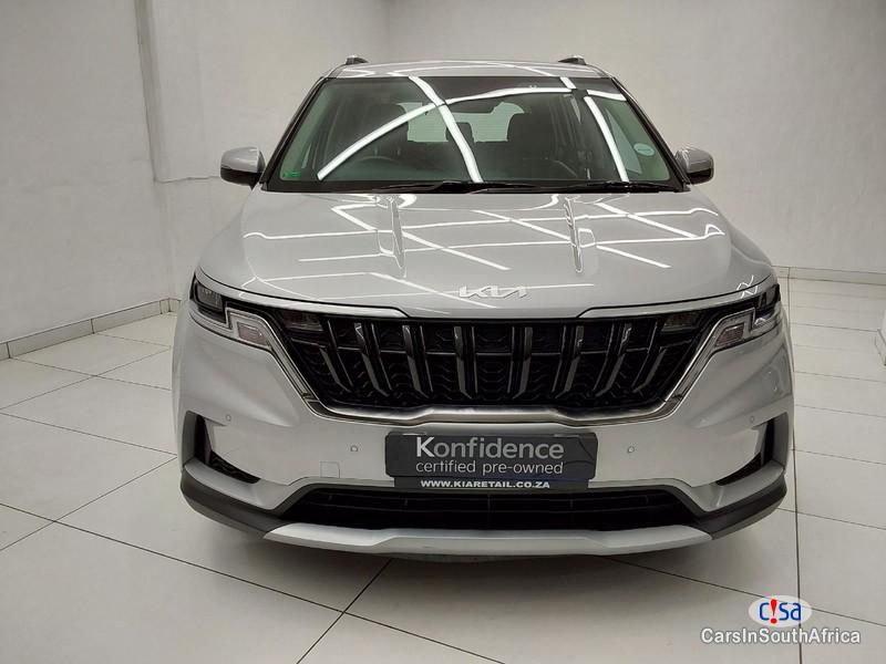 Kia Carnival Automatic 2022 - image 3