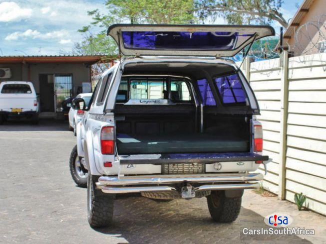 Toyota Hilux 2.7 Manual 2004 - image 6