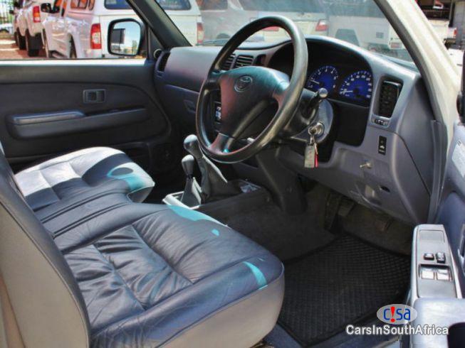 Toyota Hilux 2.7 Manual 2004 - image 7