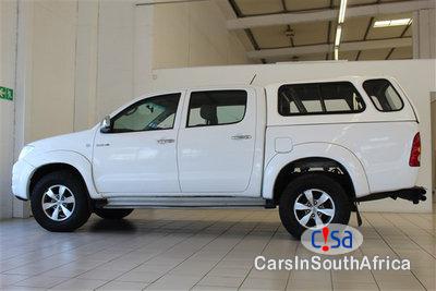 Toyota Hilux Manual 2010 - image 3