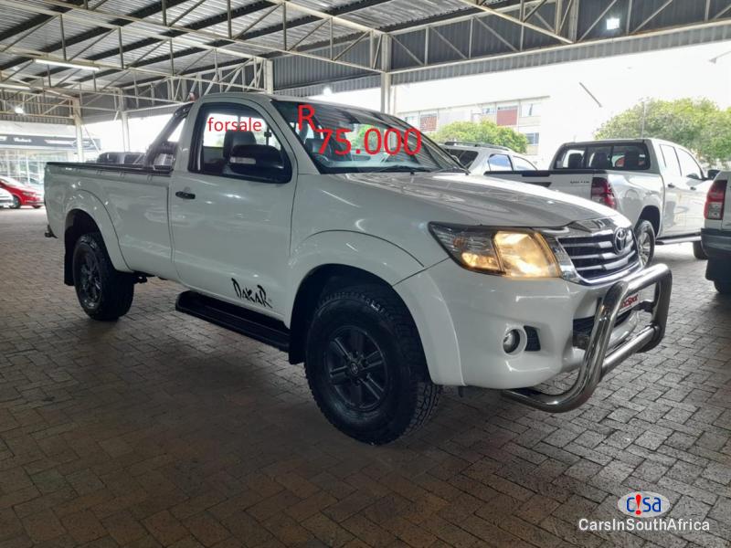 Picture of Toyota Hilux 2.7 Manual 2015