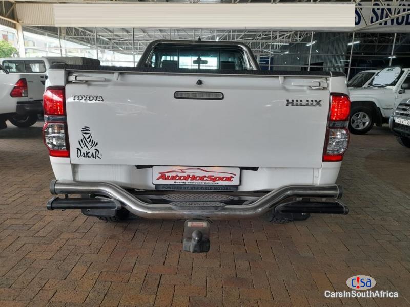 Toyota Hilux 2.7 Manual 2015 - image 9