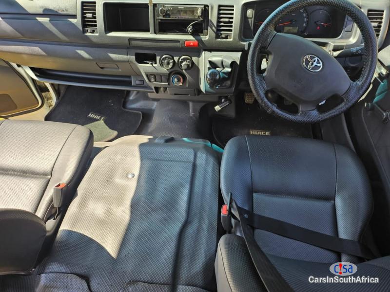 Toyota Quantum 2.5 Manual 2020 - image 3