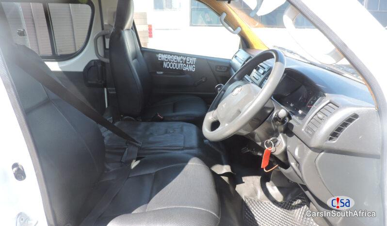 Toyota HiAce 2.7 Manual 2019 - image 5