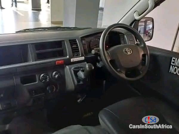 Toyota Quantum 2022 Toyota Quantum 2.5 D4D 0698183175 Manual 2022 in South Africa - image