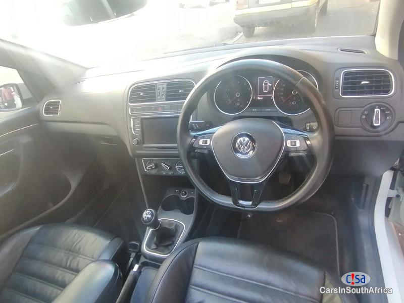 Volkswagen Polo 1.2 Manual 2017 - image 3