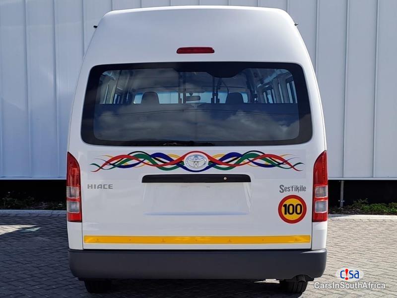 Toyota HiAce 2.5 D-4D Sesfikile 16-seat 067 251 5460 Manual 2023 in South Africa