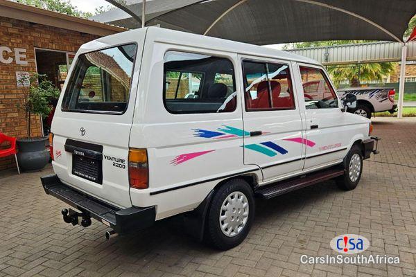 Toyota Venture 2200 6+4 8 Seaters Manual 1995 - image 2