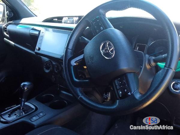 Toyota Hilux 2.8 GD-6 Raised Body Legend 4X4 (0684957752 Automatic 2020 - image 4