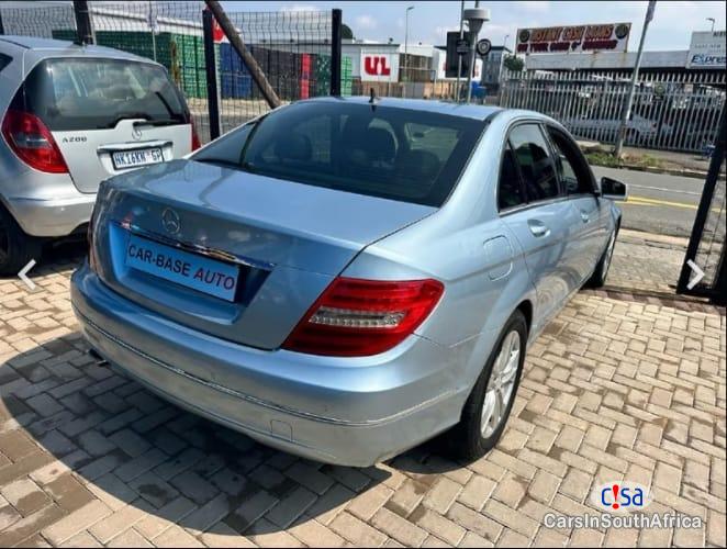 Mercedes Benz C-Class Automatic 2013 - image 2