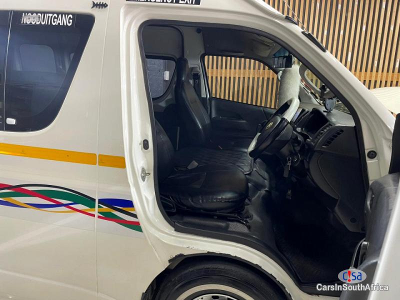 Toyota Quantum 2.5 D-4D Sesifikile 16 Seats ( +27 685845776 Manual 2018 - image 6