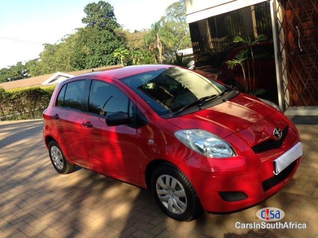 Toyota Yaris 1.3 T3 5 Door Manual 2010 - image 2