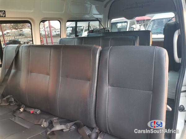 Toyota Quantum 2.5 D-4D Sesfikile 16-Seat Manual 2021 - image 3