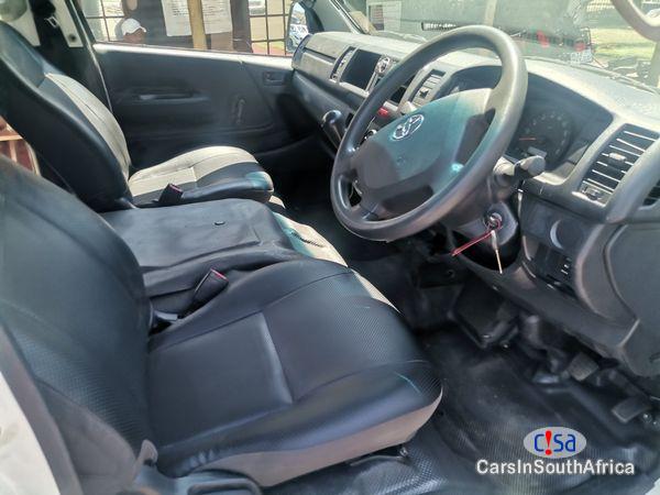 Toyota Quantum 2.5 D-4D Sesfikile 16-Seat Manual 2021 in South Africa
