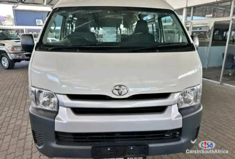 Toyota Quantum 2.5 Sesifikile 16 Seats ( +27 685845776 Manual 2018 in Gauteng