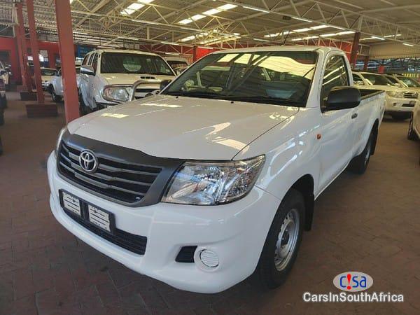 Toyota Hilux 2.5 D4D Manual 2014 - image 3