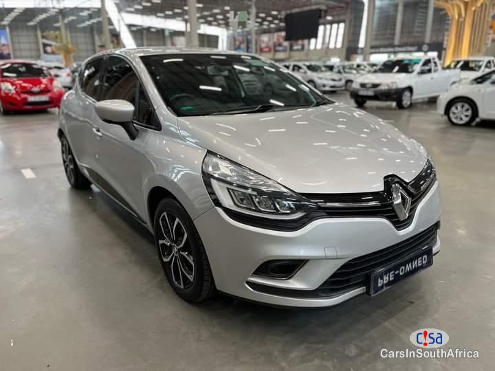 Renault Clio 1.0 Automatic 2021 in South Africa