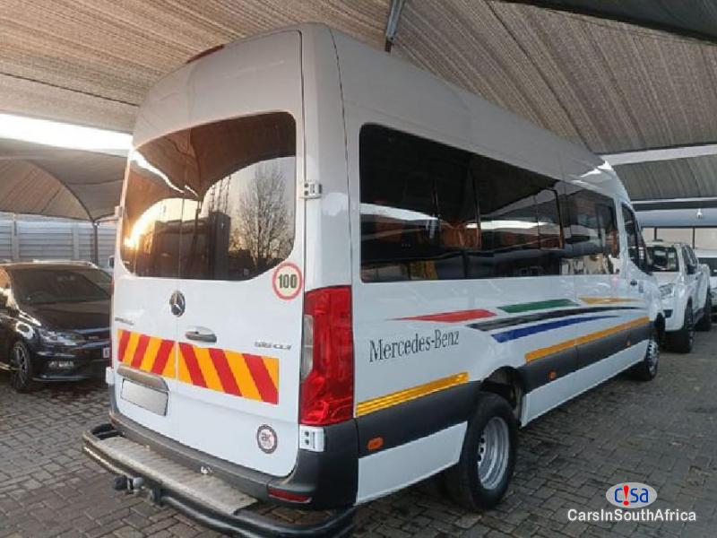 Mercedes Benz 2.1 Sprinter Manual 2022 - image 2