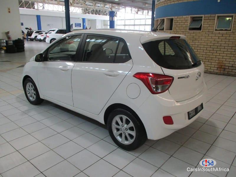 Hyundai i10 1.2 Manual 2017 in South Africa