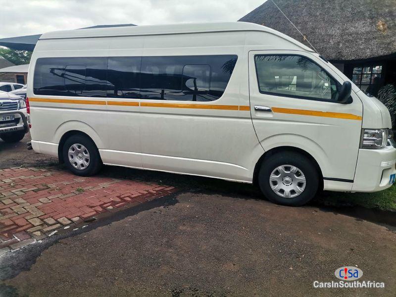 Toyota Quantum 2.5L D4D GL 0813350925 Manual 2020 - image 3