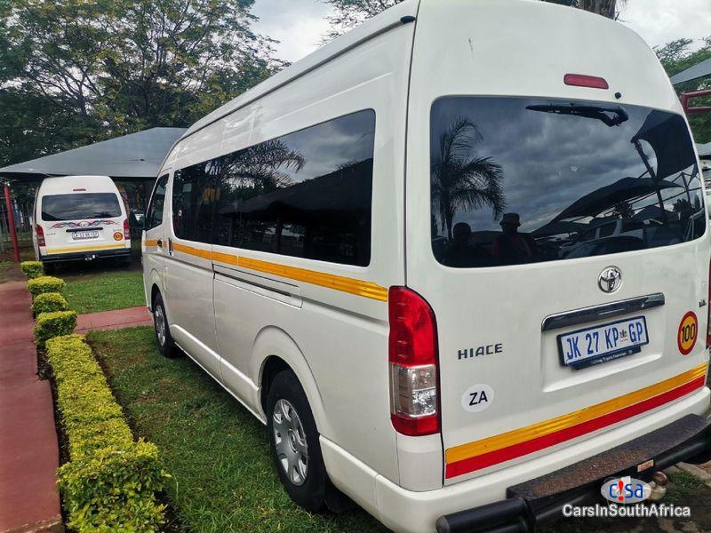 Toyota Quantum 2.5L D4D GL 0813350925 Manual 2020 - image 4