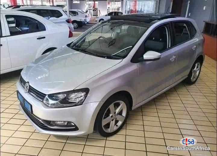 Volkswagen Polo 1.2 TSI Manual 2017 - image 2