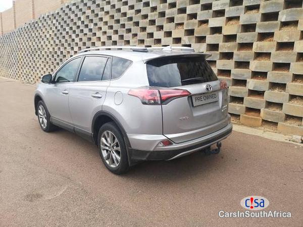 Toyota RAV-4 Automatic 2015 - image 3