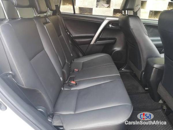 Toyota RAV-4 Automatic 2015 - image 7