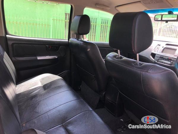 Toyota Hilux Manual 2015 in Free State - image