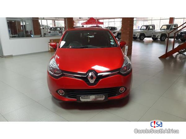 Renault Clio Manual 2015 - image 2