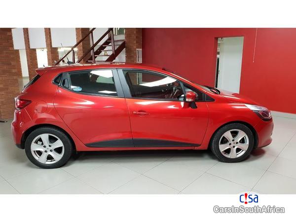 Renault Clio Manual 2015 - image 4
