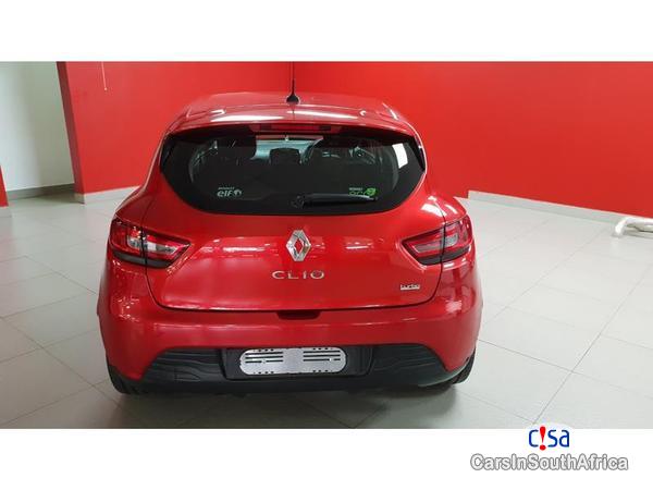 Renault Clio Manual 2015 - image 5