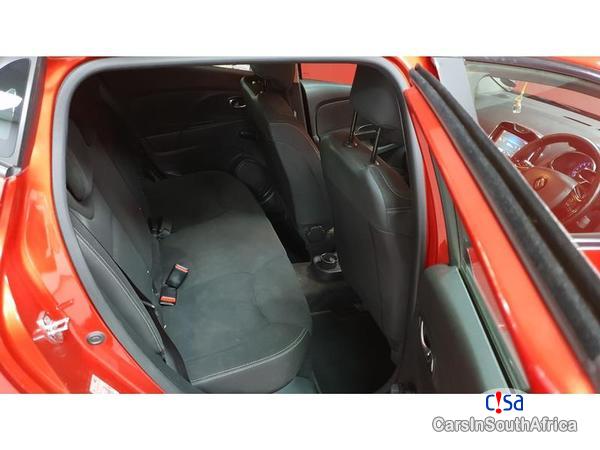 Renault Clio Manual 2015 - image 8