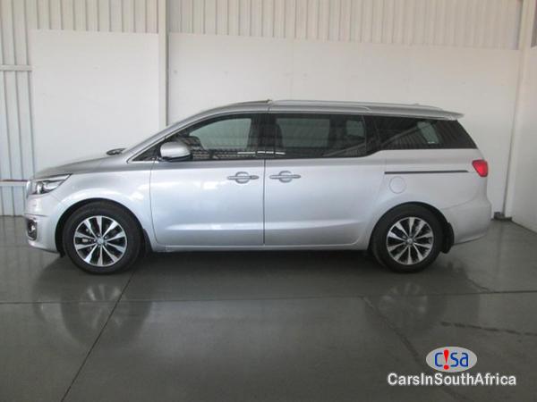 Kia Sedona Automatic 2014 - image 3