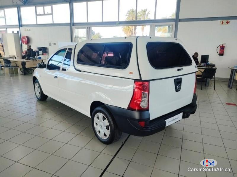 Nissan NP200 1.6 A/C Safety Park Manual 2019 - image 2