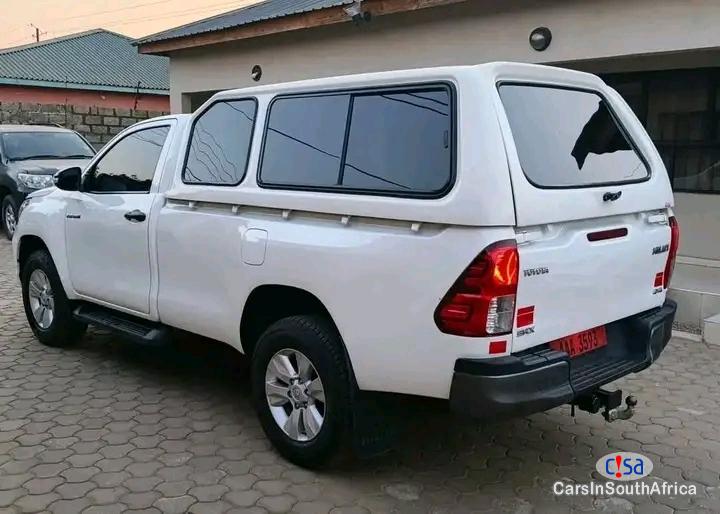 Toyota Hilux 2.4 /// Whatsapp Or Call > 0705009841 Manual 2018 - image 2
