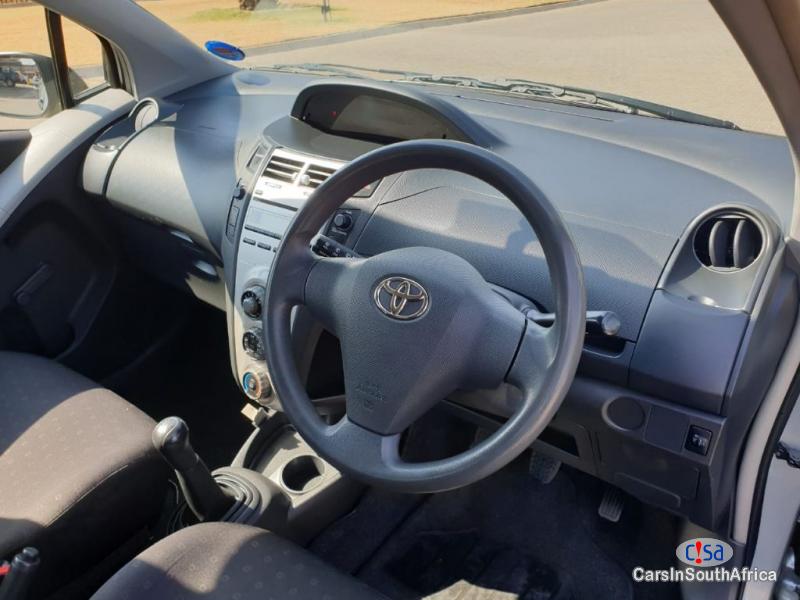 Toyota Yaris 1.4 Manual 2014 - image 2