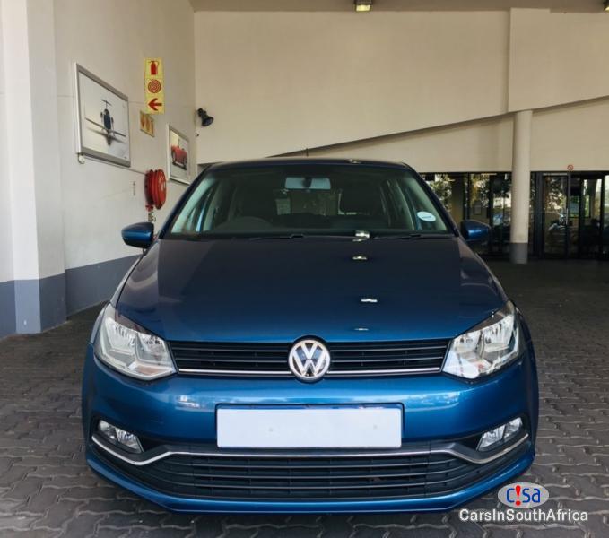 Volkswagen Polo Manual 2016 - image 2