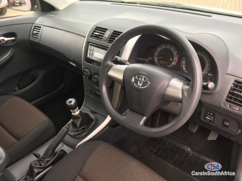 Toyota Corolla 1.6 Manual 2016 - image 9