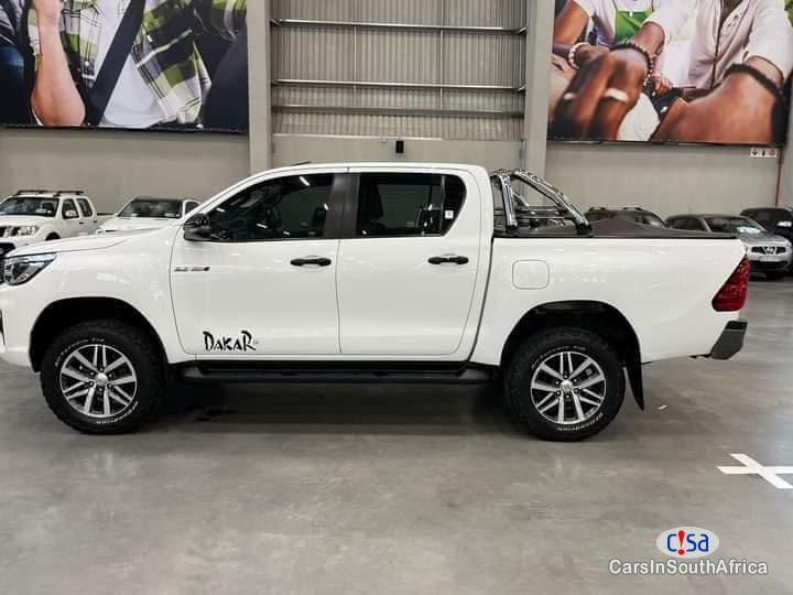 Toyota Hilux GD 6 2.8 Dakar Automatic 2022 - image 4