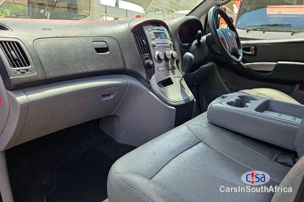 Hyundai H-1 2.5 CRDi VTG Wagon Automatic 2015 - image 3